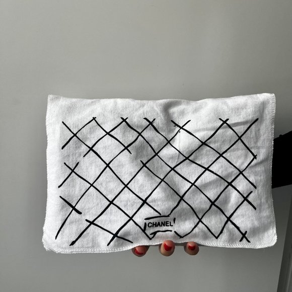 Chanel Flap Bag - Picture 3 of 6